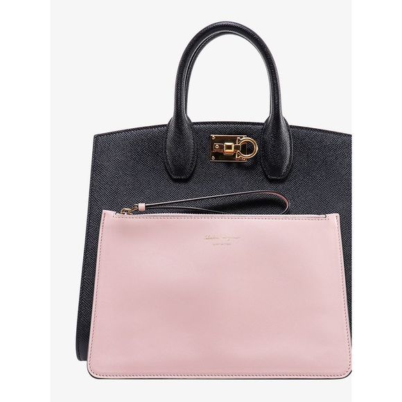 SALVATORE FERRAGAMO WOMAN  Leather handbag with iconic Gancino - Picture 5 of 5